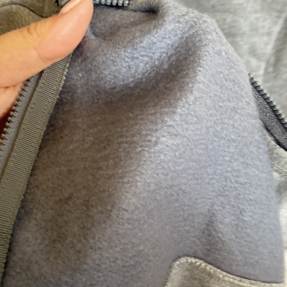 Lululemon Fleece Be True Gray Pullover- Size 10 - Picture 11 of 13